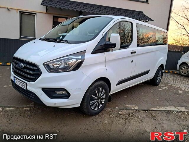 Білий Форд Custom, об'ємом двигуна 2 л та пробігом 125 тис. км за 34000 $, фото 1 на Automoto.ua