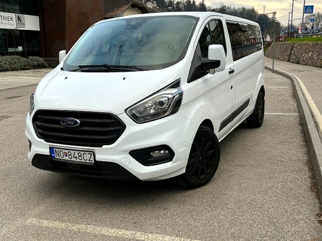 Белый Форд Custom, объемом двигателя 2 л и пробегом 140 тыс. км за 20000 $, фото 6 на Automoto.ua