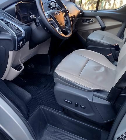 Коричневый Форд Custom, объемом двигателя 2.2 л и пробегом 268 тыс. км за 15900 $, фото 5 на Automoto.ua