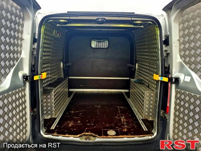 Форд Custom, объемом двигателя 2 л и пробегом 273 тыс. км за 15950 $, фото 13 на Automoto.ua