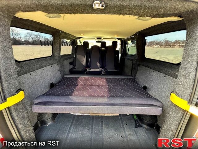 Сірий Форд Custom, об'ємом двигуна 2.2 л та пробігом 254 тис. км за 11600 $, фото 10 на Automoto.ua