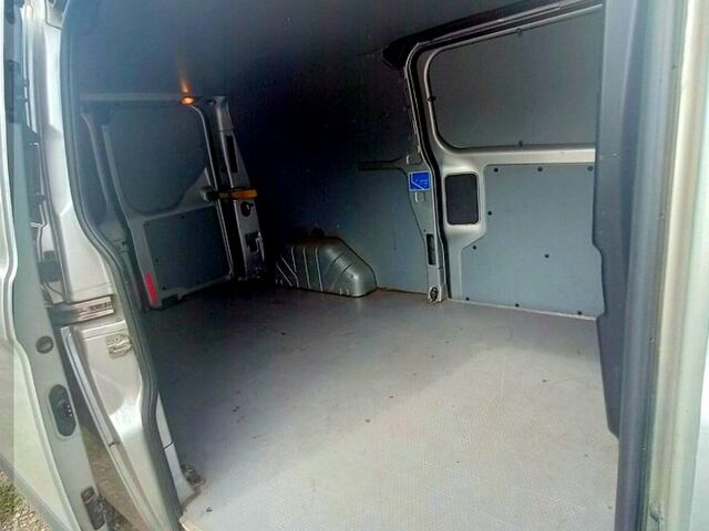 Сірий Форд Custom, об'ємом двигуна 2.2 л та пробігом 225 тис. км за 12500 $, фото 3 на Automoto.ua
