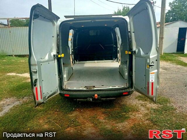 Сірий Форд Custom, об'ємом двигуна 2.2 л та пробігом 225 тис. км за 12500 $, фото 1 на Automoto.ua