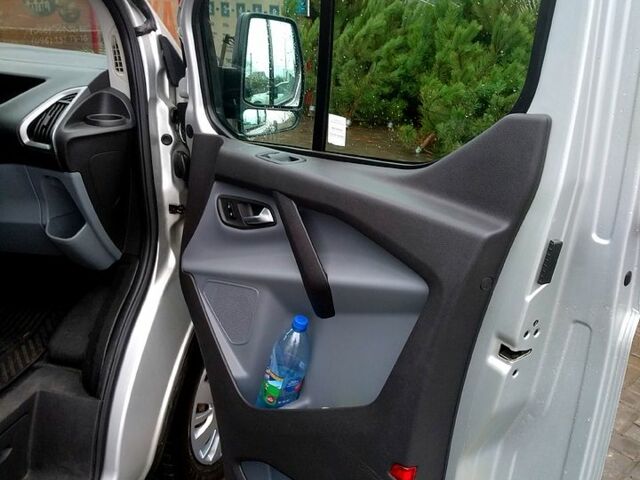 Сірий Форд Custom, об'ємом двигуна 2 л та пробігом 286 тис. км за 12200 $, фото 12 на Automoto.ua