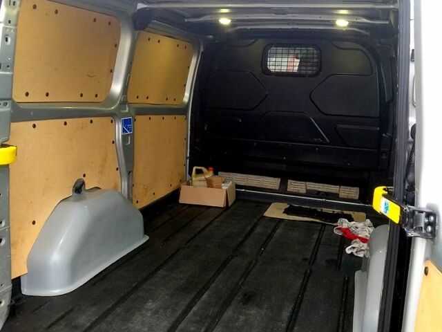 Сірий Форд Custom, об'ємом двигуна 2 л та пробігом 286 тис. км за 12200 $, фото 7 на Automoto.ua