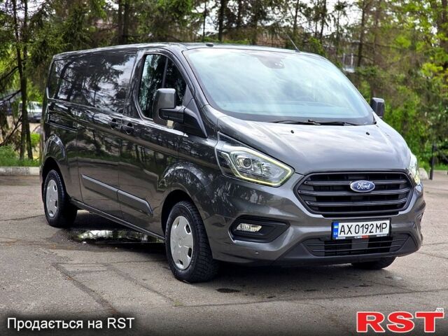 Серый Форд Custom, объемом двигателя 2 л и пробегом 199 тыс. км за 17399 $, фото 2 на Automoto.ua