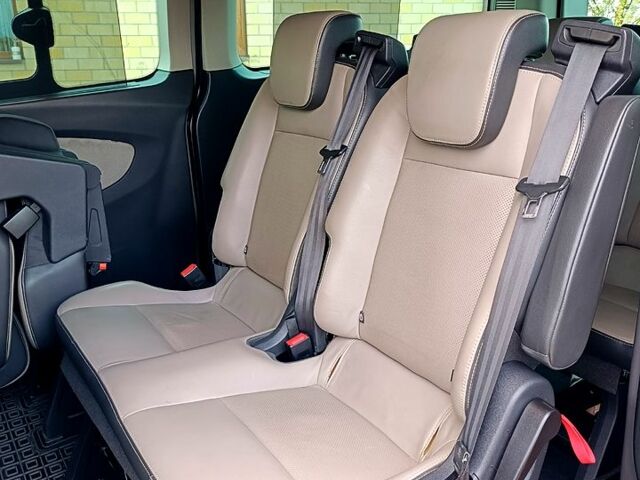 Серый Форд Custom, объемом двигателя 2.2 л и пробегом 279 тыс. км за 15900 $, фото 13 на Automoto.ua