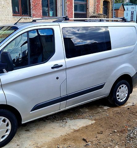 Серый Форд Custom, объемом двигателя 2 л и пробегом 191 тыс. км за 14000 $, фото 2 на Automoto.ua