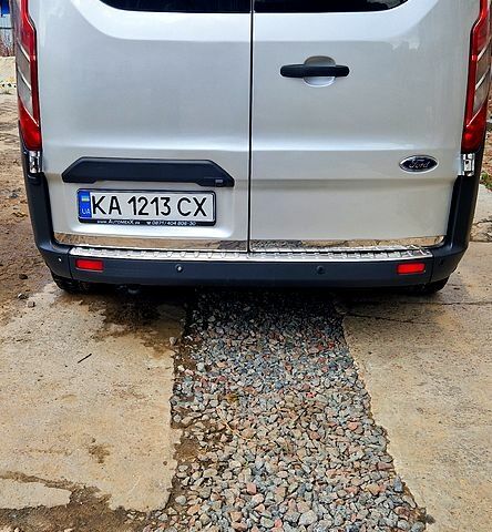 Серый Форд Custom, объемом двигателя 2 л и пробегом 191 тыс. км за 14000 $, фото 4 на Automoto.ua