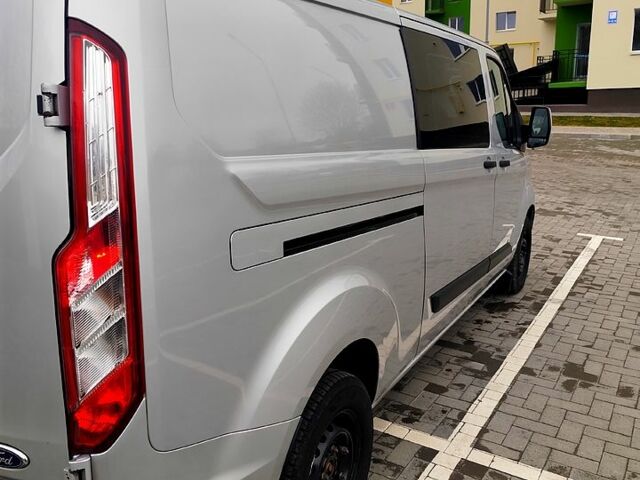 Серый Форд Custom, объемом двигателя 2 л и пробегом 382 тыс. км за 22000 $, фото 6 на Automoto.ua