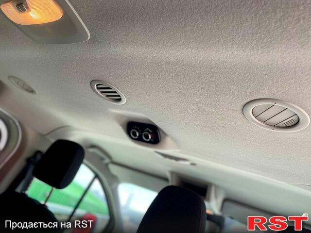 Серый Форд Custom, объемом двигателя 2 л и пробегом 195 тыс. км за 22500 $, фото 18 на Automoto.ua