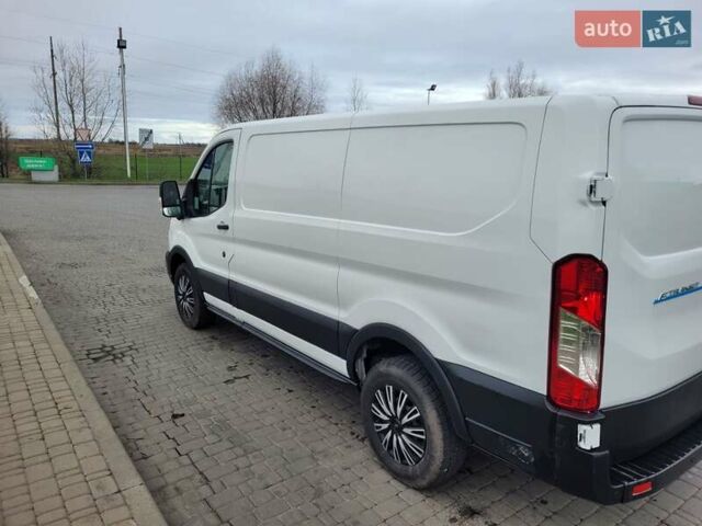 Білий Форд E-Transit, об'ємом двигуна 0 л та пробігом 41 тис. км за 35000 $, фото 15 на Automoto.ua