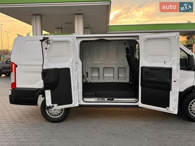 Белый Форд E-Transit, объемом двигателя 0 л и пробегом 115 тыс. км за 26800 $, фото 2 на Automoto.ua