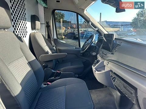 Білий Форд E-Transit, об'ємом двигуна 0 л та пробігом 94 тис. км за 34900 $, фото 13 на Automoto.ua