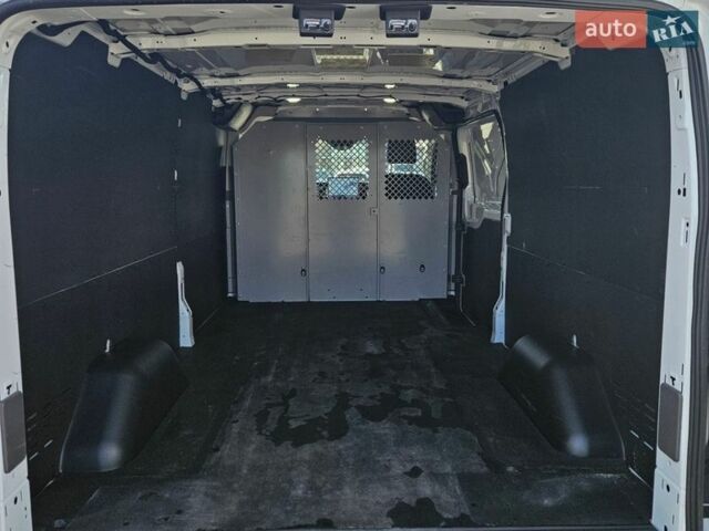 Білий Форд E-Transit, об'ємом двигуна 0 л та пробігом 75 тис. км за 30000 $, фото 22 на Automoto.ua
