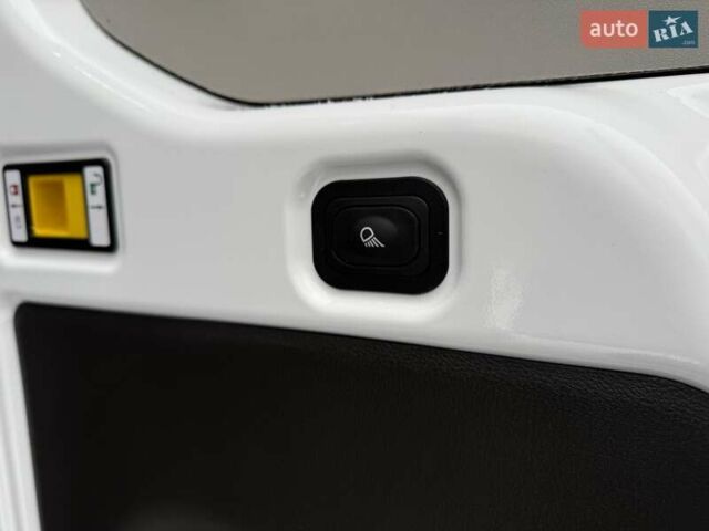 Білий Форд E-Transit, об'ємом двигуна 0 л та пробігом 5 тис. км за 36500 $, фото 46 на Automoto.ua