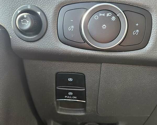 Білий Форд E-Transit, об'ємом двигуна 0 л та пробігом 74 тис. км за 31000 $, фото 23 на Automoto.ua