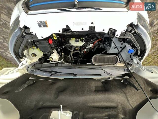 Белый Форд E-Transit, объемом двигателя 0 л и пробегом 30 тыс. км за 31999 $, фото 22 на Automoto.ua