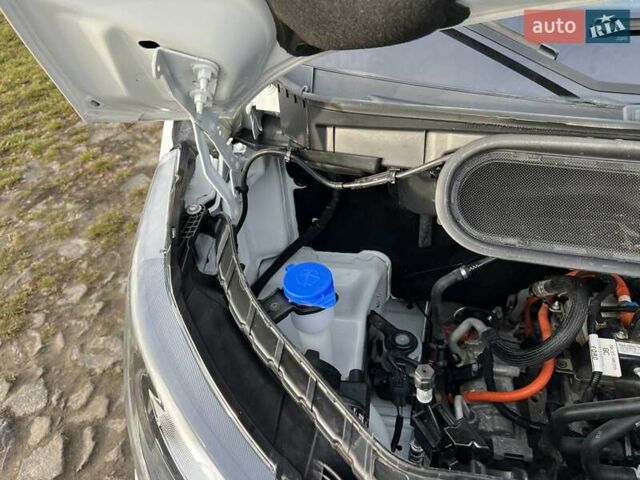 Белый Форд E-Transit, объемом двигателя 0 л и пробегом 30 тыс. км за 31999 $, фото 26 на Automoto.ua