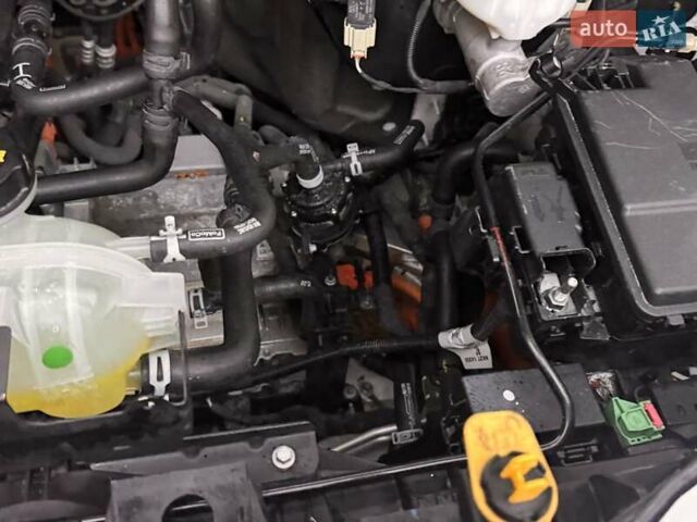 Белый Форд E-Transit, объемом двигателя 0 л и пробегом 31 тыс. км за 38500 $, фото 10 на Automoto.ua