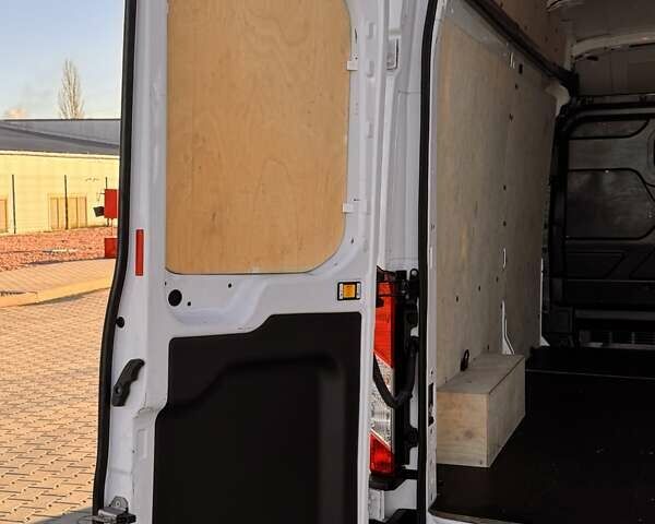 Белый Форд E-Transit, объемом двигателя 0 л и пробегом 31 тыс. км за 38500 $, фото 23 на Automoto.ua