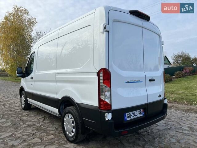 Белый Форд E-Transit, объемом двигателя 0 л и пробегом 26 тыс. км за 32999 $, фото 4 на Automoto.ua