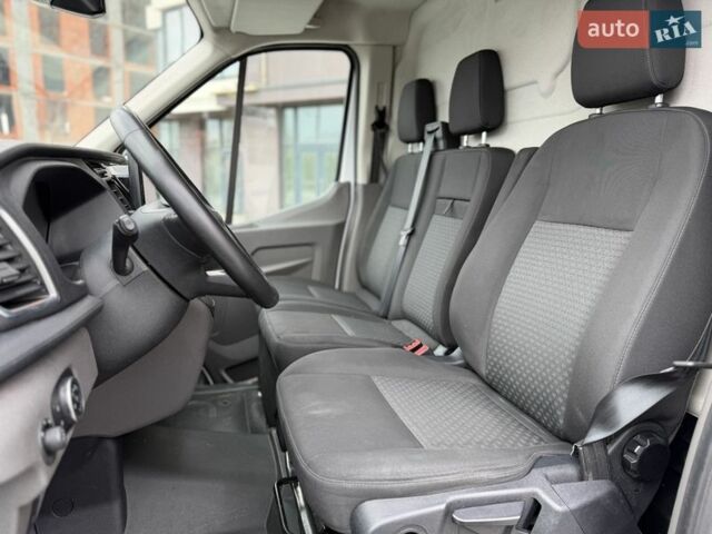Белый Форд E-Transit, объемом двигателя 0 л и пробегом 69 тыс. км за 27700 $, фото 8 на Automoto.ua