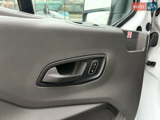 Белый Форд E-Transit, объемом двигателя 0 л и пробегом 4 тыс. км за 29999 $, фото 13 на Automoto.ua