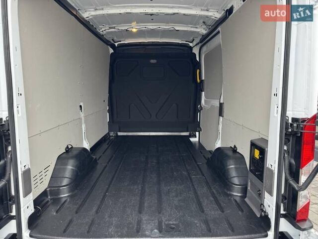 Белый Форд E-Transit, объемом двигателя 0 л и пробегом 9 тыс. км за 39900 $, фото 3 на Automoto.ua