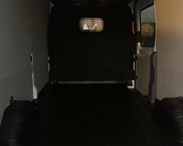 Белый Форд E-Transit, объемом двигателя 0 л и пробегом 37 тыс. км за 35500 $, фото 29 на Automoto.ua