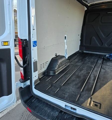 Белый Форд E-Transit, объемом двигателя 0 л и пробегом 12 тыс. км за 38500 $, фото 27 на Automoto.ua