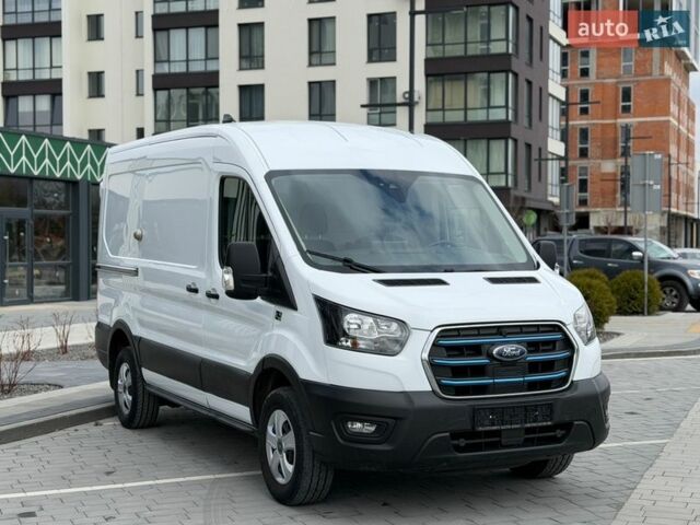 Белый Форд E-Transit, объемом двигателя 0 л и пробегом 69 тыс. км за 27700 $, фото 2 на Automoto.ua