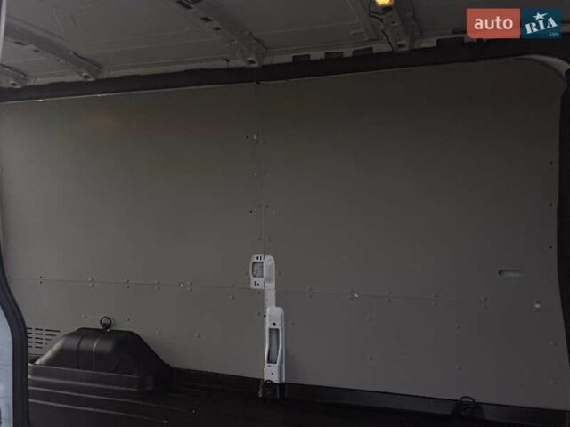 Белый Форд E-Transit, объемом двигателя 0 л и пробегом 37 тыс. км за 35500 $, фото 38 на Automoto.ua