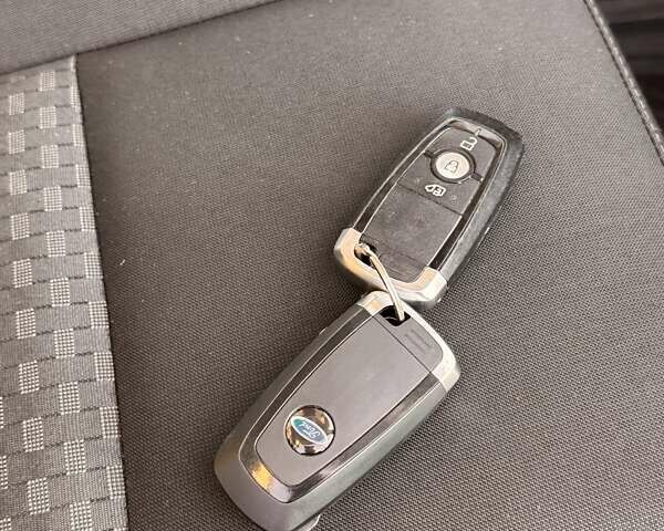 Белый Форд E-Transit, объемом двигателя 0 л и пробегом 31 тыс. км за 38500 $, фото 1 на Automoto.ua