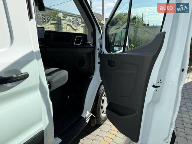 Белый Форд E-Transit, объемом двигателя 0 л и пробегом 40 тыс. км за 33000 $, фото 64 на Automoto.ua