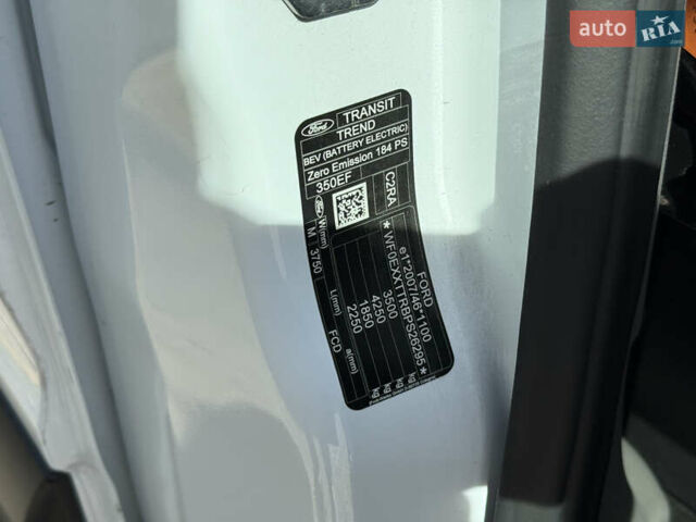Белый Форд E-Transit, объемом двигателя 0 л и пробегом 40 тыс. км за 33000 $, фото 25 на Automoto.ua