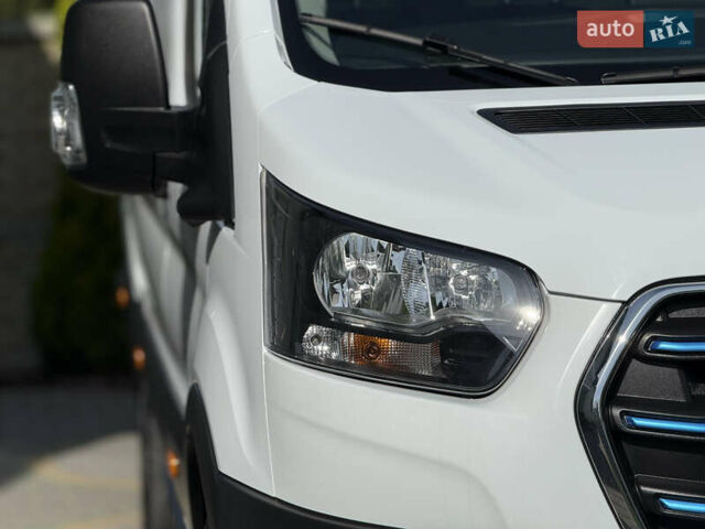 Белый Форд E-Transit, объемом двигателя 0 л и пробегом 40 тыс. км за 33000 $, фото 17 на Automoto.ua