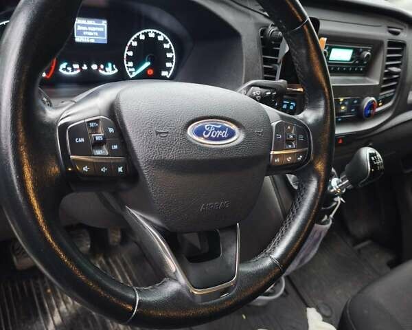 Бежевий Форд E-Transit Custom, об'ємом двигуна 2 л та пробігом 46 тис. км за 27000 $, фото 10 на Automoto.ua
