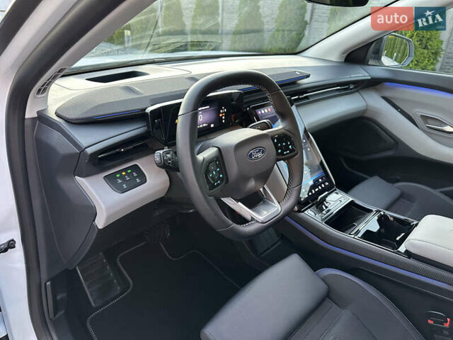 Белый Форд Explorer EV, объемом двигателя 0 л и пробегом 5 тыс. км за 38000 $, фото 68 на Automoto.ua