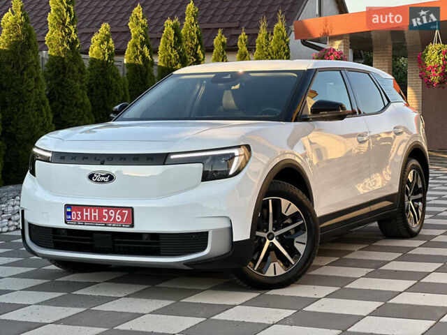 Белый Форд Explorer EV, объемом двигателя 0 л и пробегом 5 тыс. км за 38000 $, фото 2 на Automoto.ua
