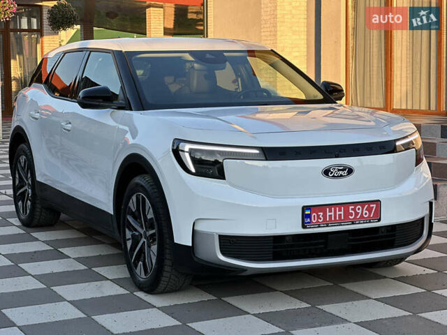 Белый Форд Explorer EV, объемом двигателя 0 л и пробегом 5 тыс. км за 38000 $, фото 14 на Automoto.ua