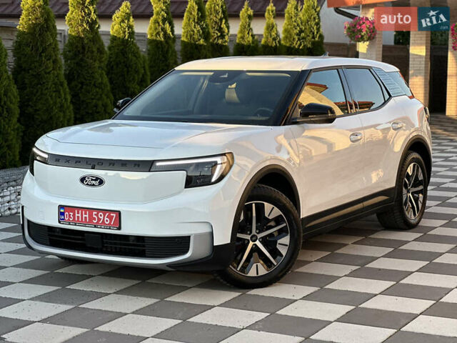 Белый Форд Explorer EV, объемом двигателя 0 л и пробегом 5 тыс. км за 38000 $, фото 4 на Automoto.ua