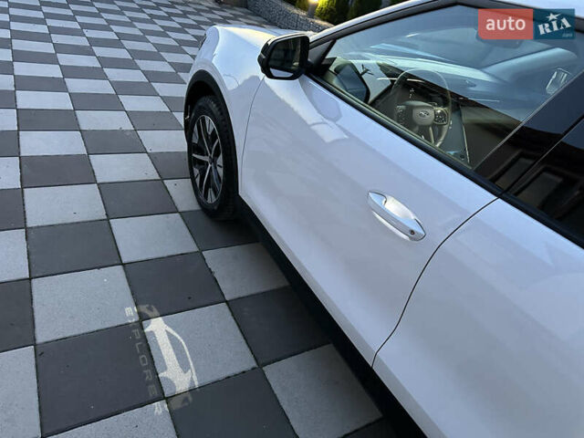 Белый Форд Explorer EV, объемом двигателя 0 л и пробегом 5 тыс. км за 38000 $, фото 96 на Automoto.ua