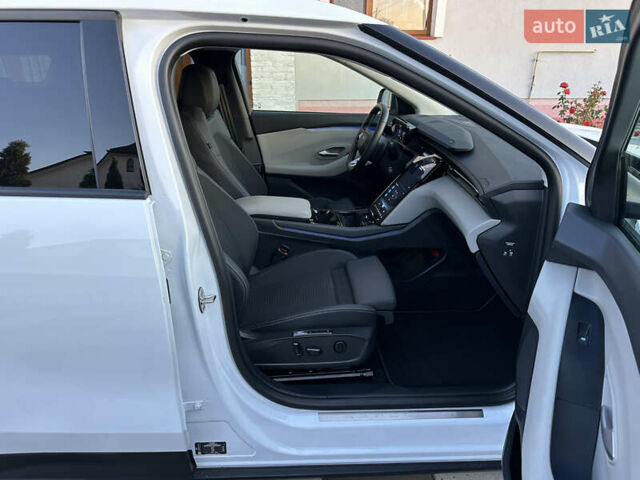 Белый Форд Explorer EV, объемом двигателя 0 л и пробегом 5 тыс. км за 38000 $, фото 60 на Automoto.ua
