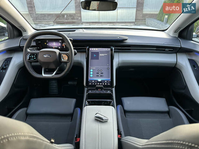 Белый Форд Explorer EV, объемом двигателя 0 л и пробегом 5 тыс. км за 38000 $, фото 71 на Automoto.ua