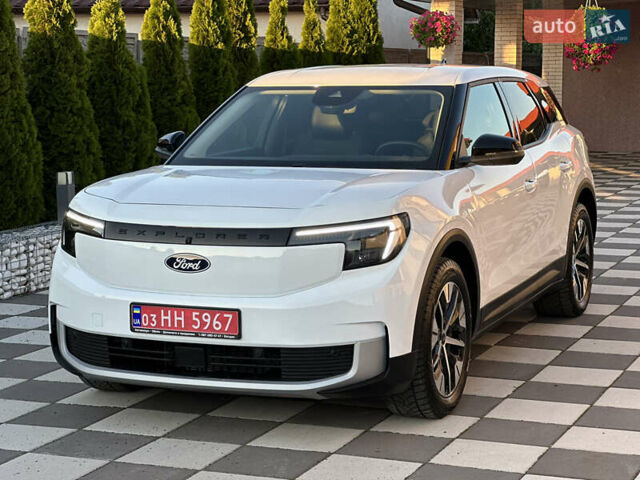 Белый Форд Explorer EV, объемом двигателя 0 л и пробегом 5 тыс. км за 38000 $, фото 12 на Automoto.ua