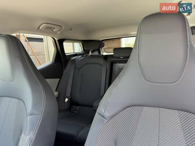 Черный Форд Explorer EV, объемом двигателя 0 л и пробегом 1 тыс. км за 34999 $, фото 56 на Automoto.ua