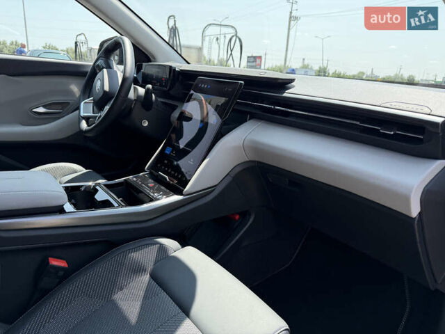Черный Форд Explorer EV, объемом двигателя 0 л и пробегом 1 тыс. км за 34999 $, фото 29 на Automoto.ua