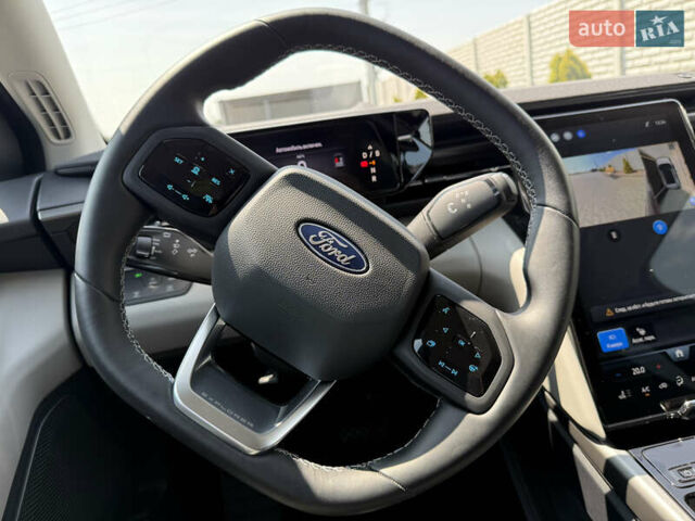 Черный Форд Explorer EV, объемом двигателя 0 л и пробегом 1 тыс. км за 34999 $, фото 26 на Automoto.ua