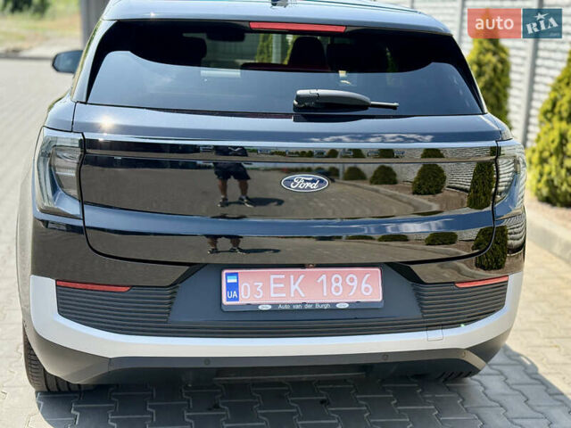 Черный Форд Explorer EV, объемом двигателя 0 л и пробегом 1 тыс. км за 34999 $, фото 12 на Automoto.ua